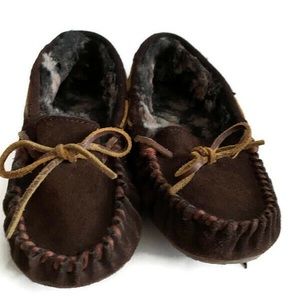 Women’s Minnetonka Moccasin Faux Fur lined Brown
